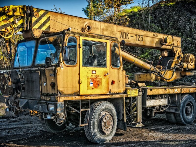 Quel_camion_grue_pour_un_déménagement_de_8_tonnes_?